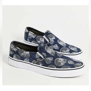 Vans Classic Slip-Ons (Wireframe Skulls) - 6.5